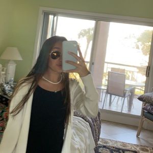 Meet your Posher, Caroline